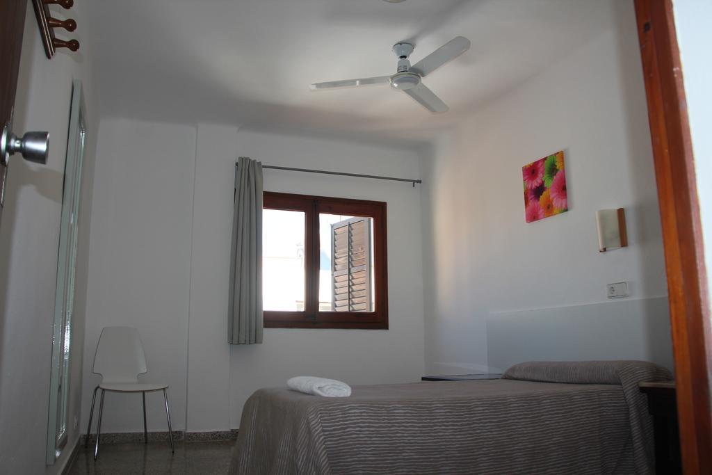 Hostal Las Nieves Cidade de Ibiza Exterior foto