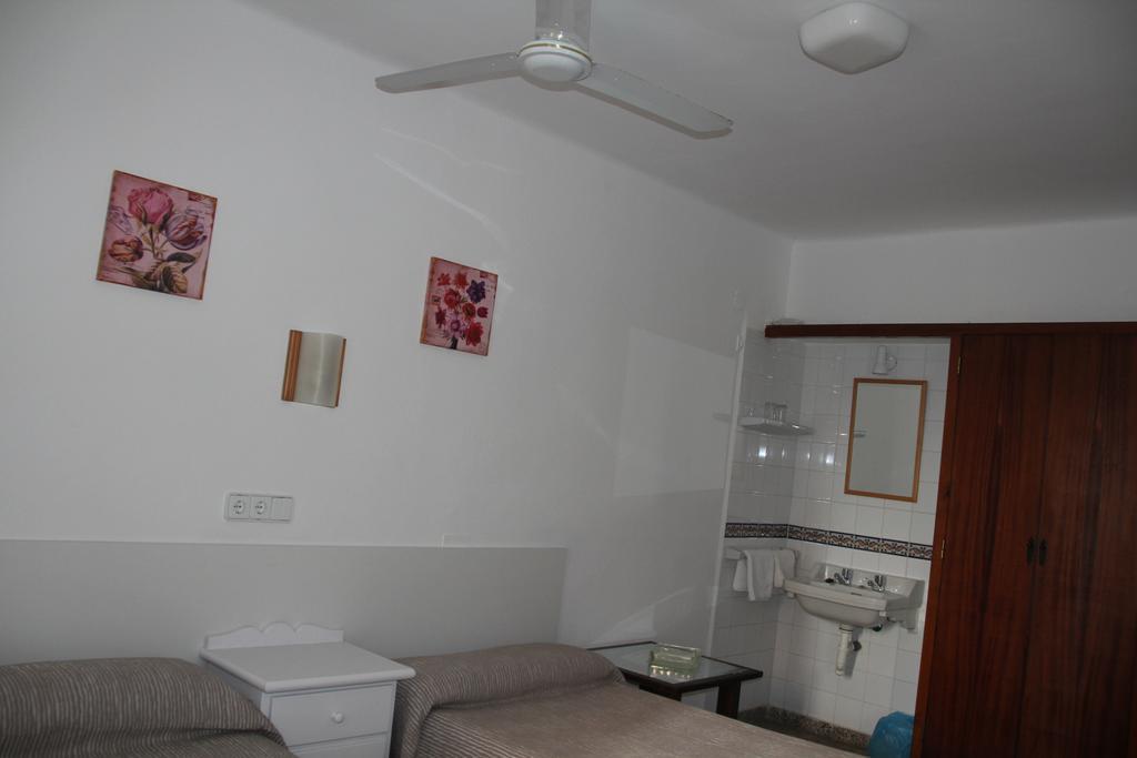 Hostal Las Nieves Cidade de Ibiza Exterior foto