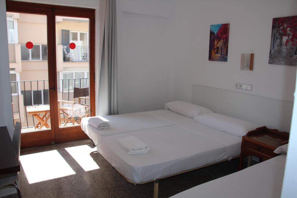 Hostal Las Nieves Cidade de Ibiza Exterior foto